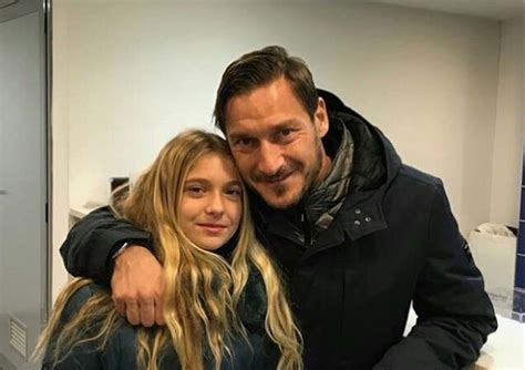 chanel la figlia di totti|Chanel Totti vita privata.